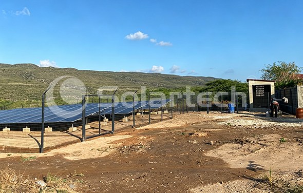 深圳kaiyun入口三套光伏扬水成套系统落地海地，单套日供千吨清洁水